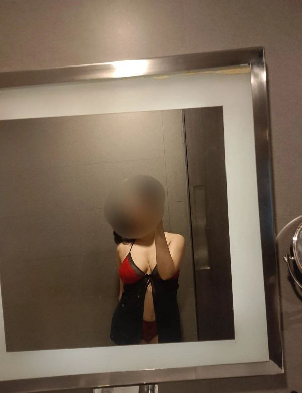 Anja - Bangalore escort photo 3