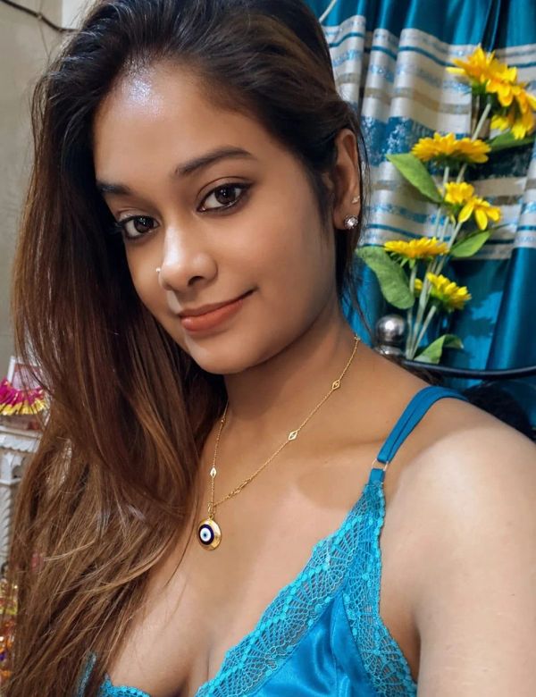 Shanti - Bangalore escort photo 7
