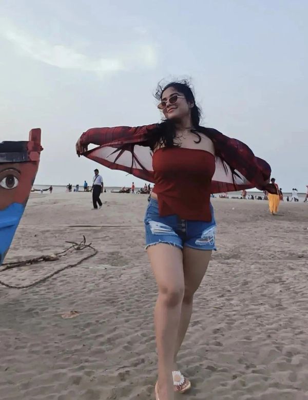 Saachi - Bangalore escort photo 4