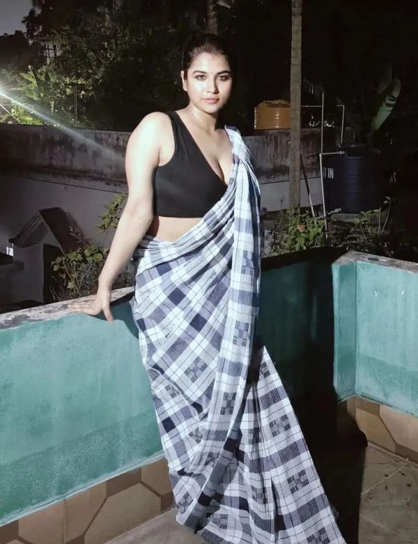 Saachi - Bangalore escort photo 2