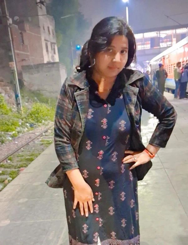 Priya - Bangalore escort photo 2