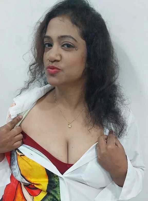 Manju - Bangalore escort photo 2