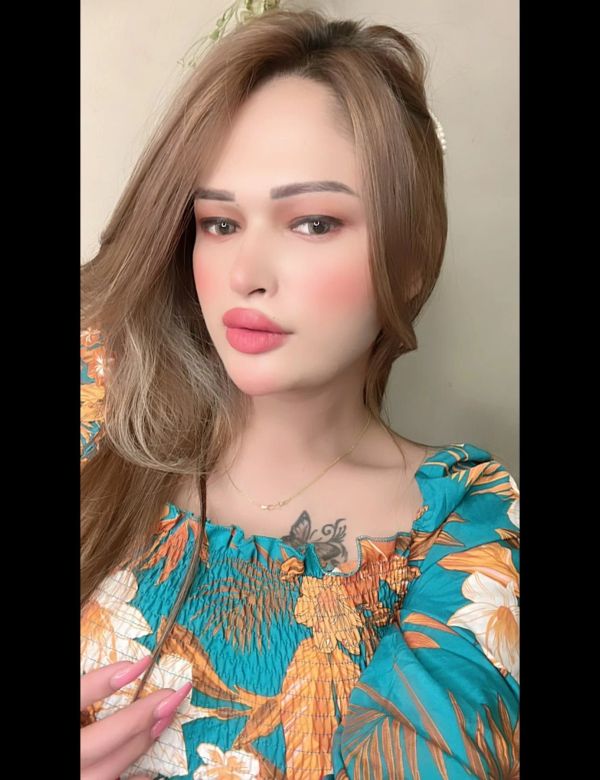 Sofee - Bangalore escort photo 2