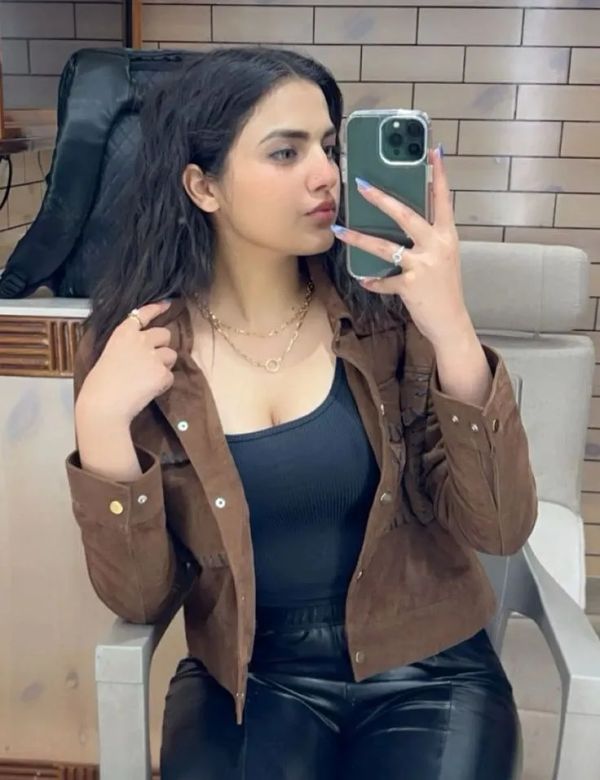 Chetana - Bangalore escort photo 3