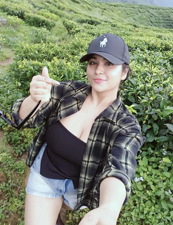 Saachi - Bangalore escort photo 6
