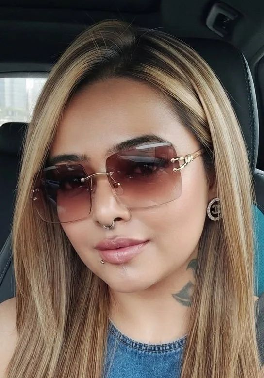 Amber - Bangalore escort photo 2