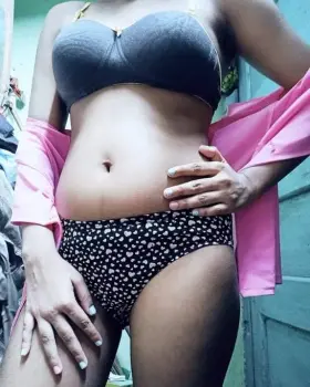 Shivani - Bangalore escort photo 5