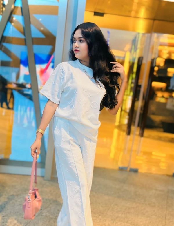 Priyanka - Bangalore escort photo 2