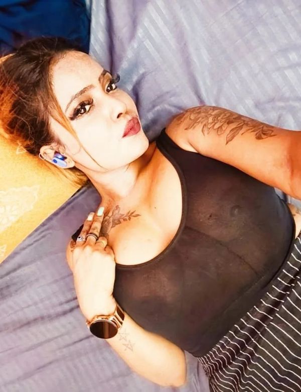 Amber - Bangalore escort photo 8