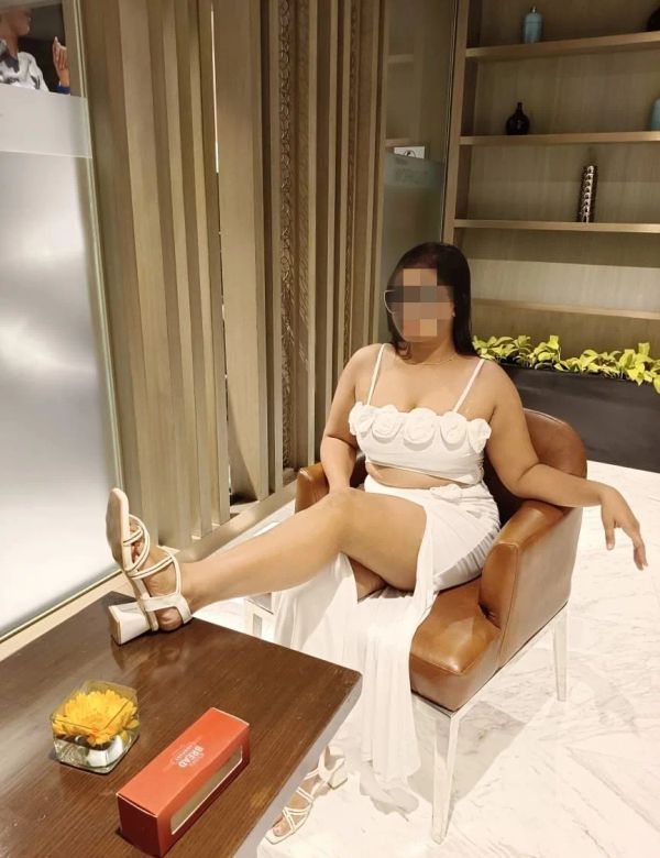 Trixie - Bangalore escort photo 3