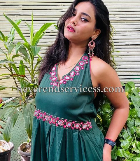 Housewife Escort