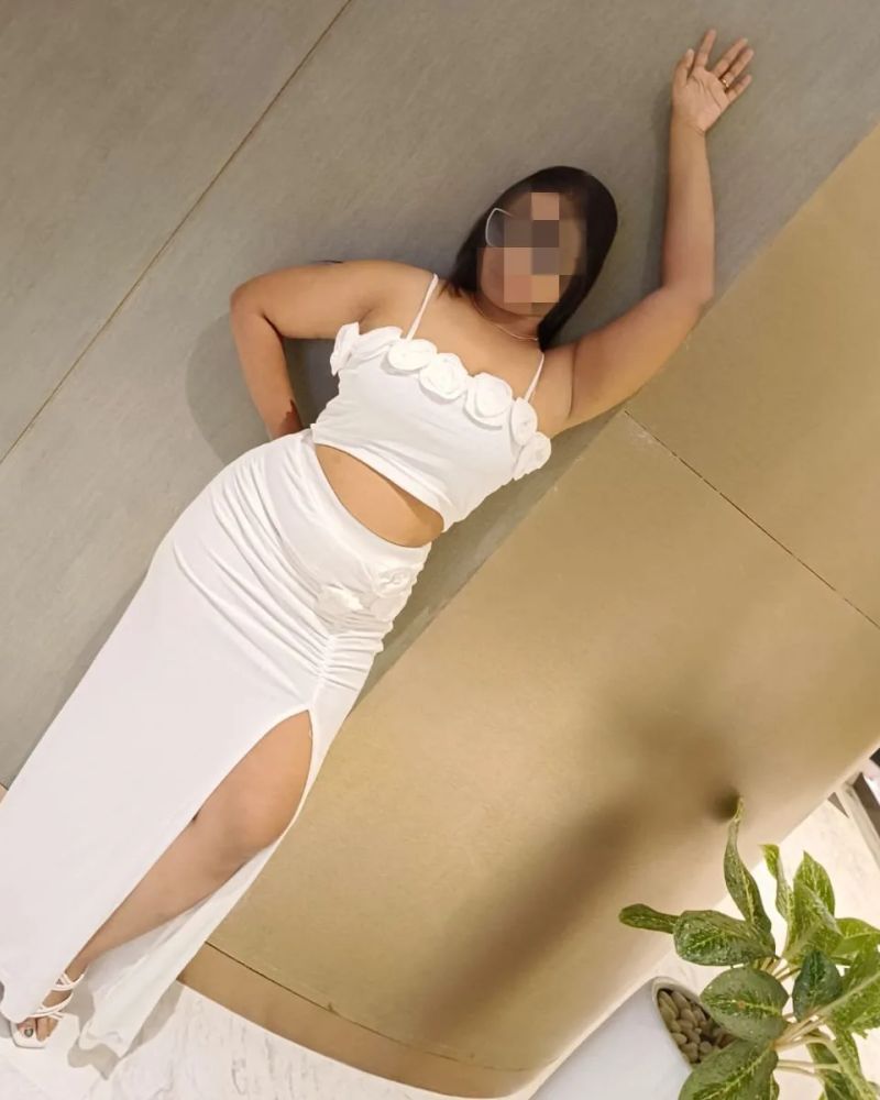 Trixie - escort in MG Road, Bangalore