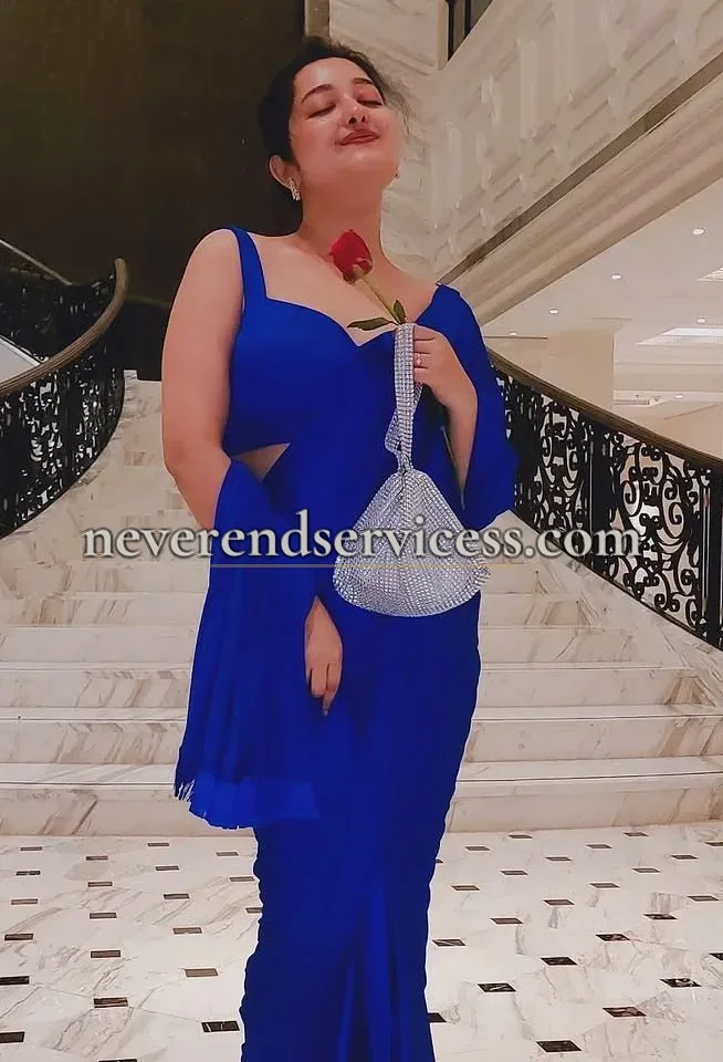 Housewife Escort